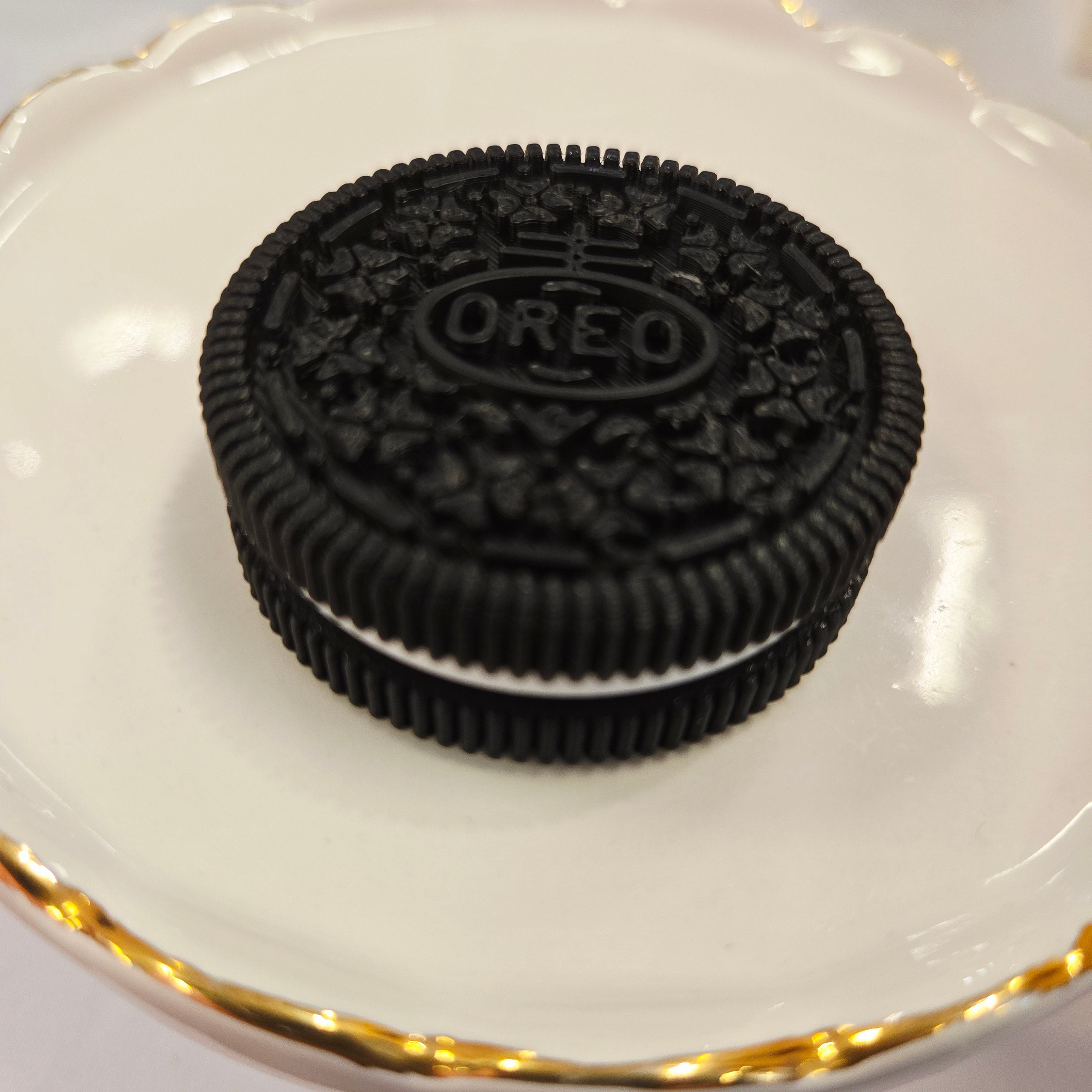 Oreo Magnet Slider
